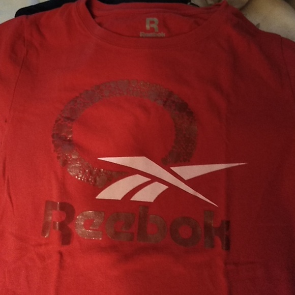 Original Reebok Shirt - Picture 2 of 4